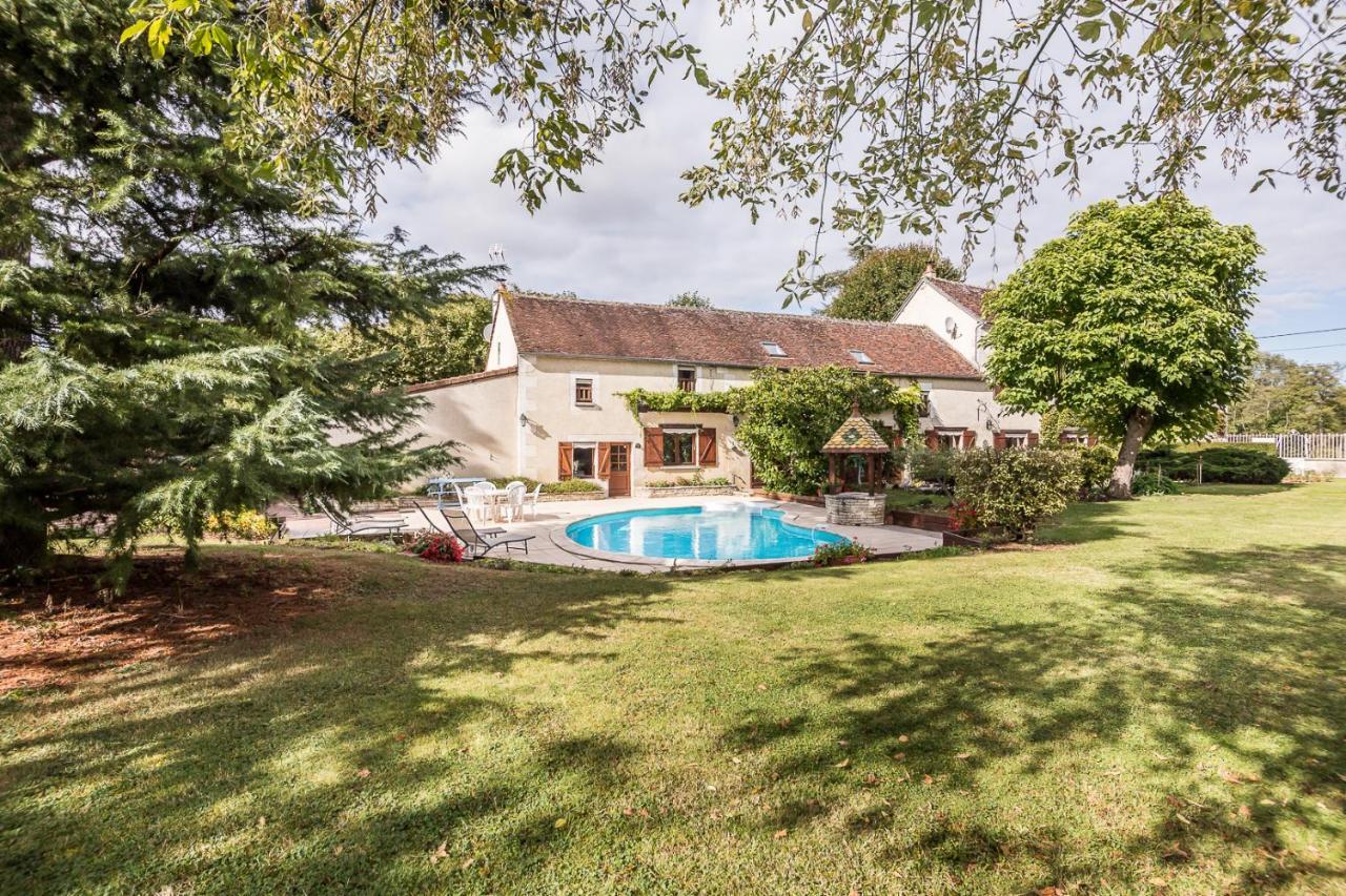 Entre Canal Et Vignes Bed and Breakfast Escolives-Sainte-Camille Exteriör bild