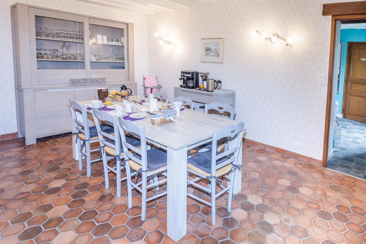 Entre Canal Et Vignes Bed and Breakfast Escolives-Sainte-Camille Exteriör bild