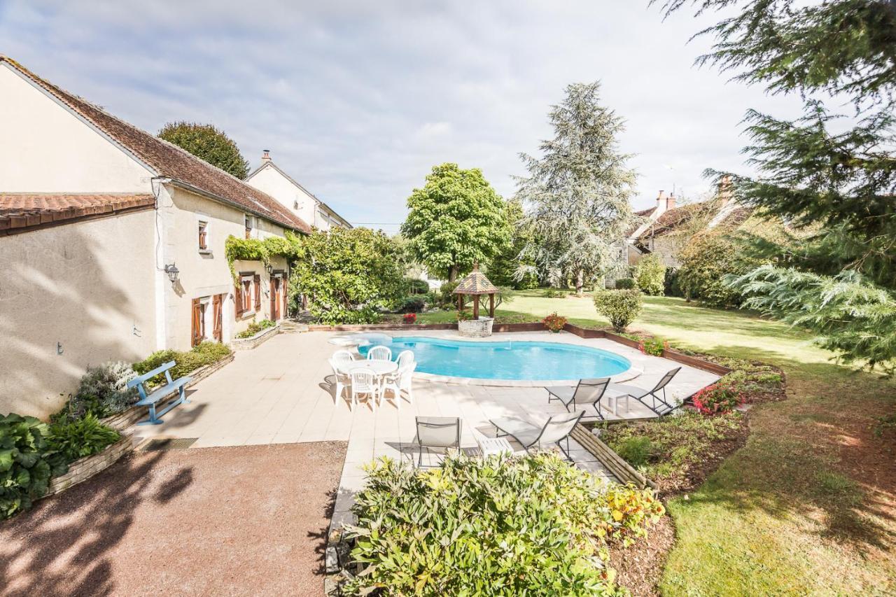 Entre Canal Et Vignes Bed and Breakfast Escolives-Sainte-Camille Exteriör bild