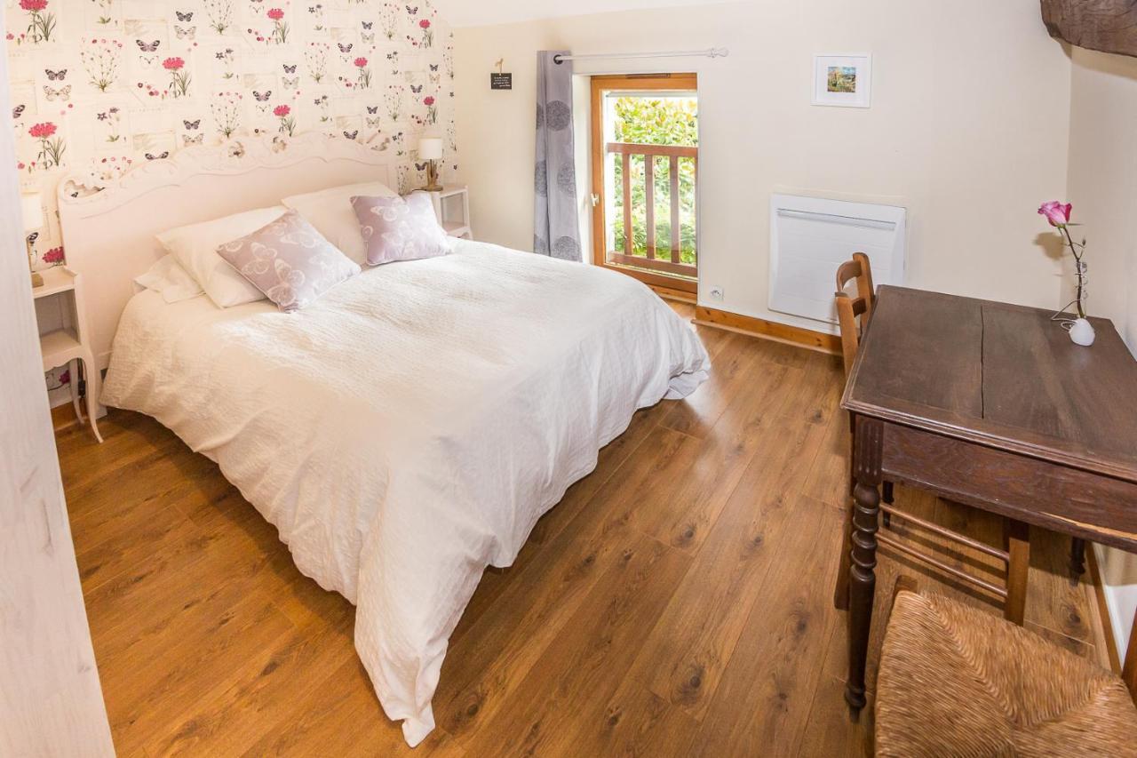 Entre Canal Et Vignes Bed and Breakfast Escolives-Sainte-Camille Exteriör bild