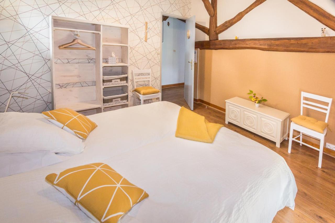 Entre Canal Et Vignes Bed and Breakfast Escolives-Sainte-Camille Exteriör bild
