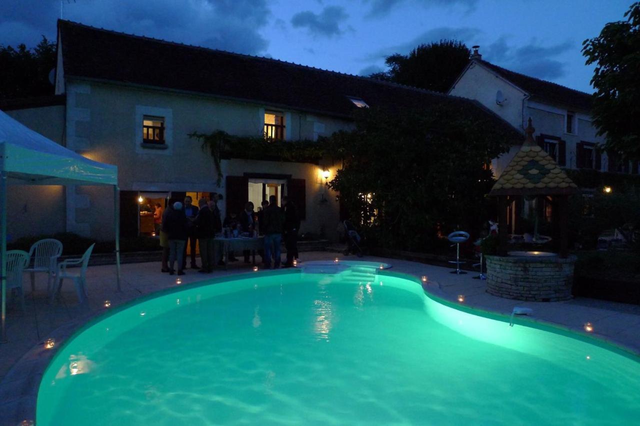 Entre Canal Et Vignes Bed and Breakfast Escolives-Sainte-Camille Exteriör bild